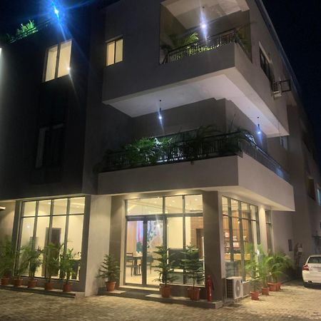 Greywood Hotel And Apartments Ikeja Exterior photo