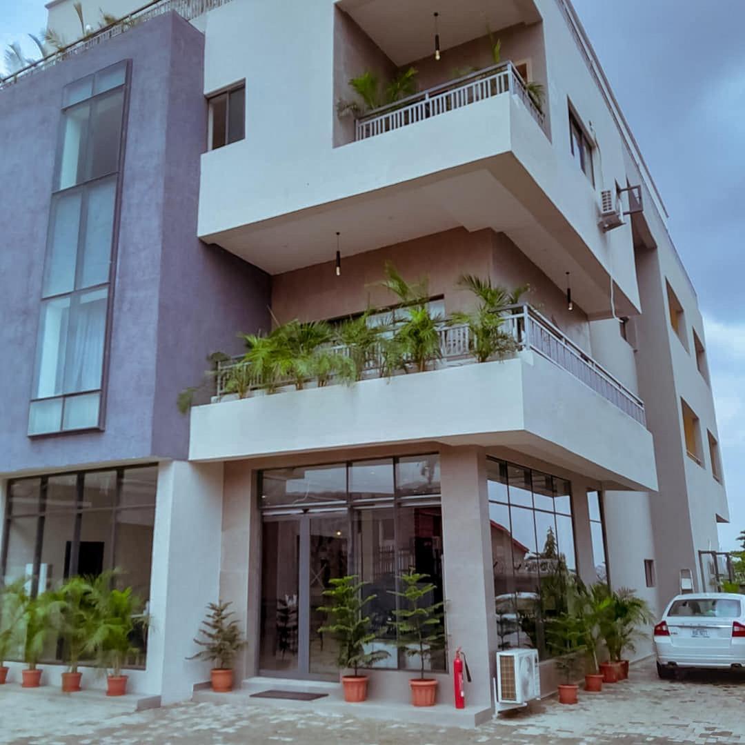 Greywood Hotel And Apartments Ikeja Exterior photo