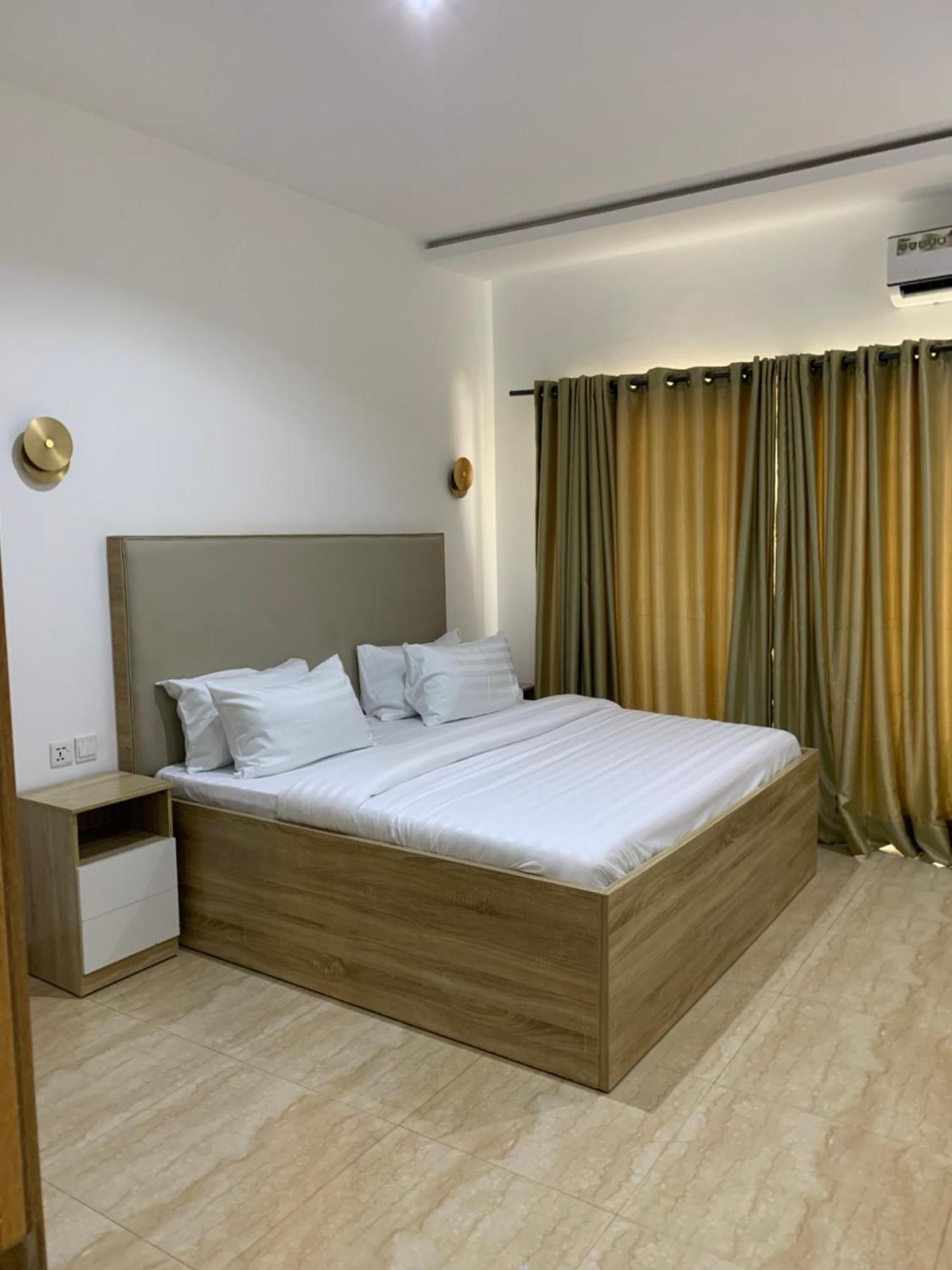 Greywood Hotel And Apartments Ikeja Exterior photo