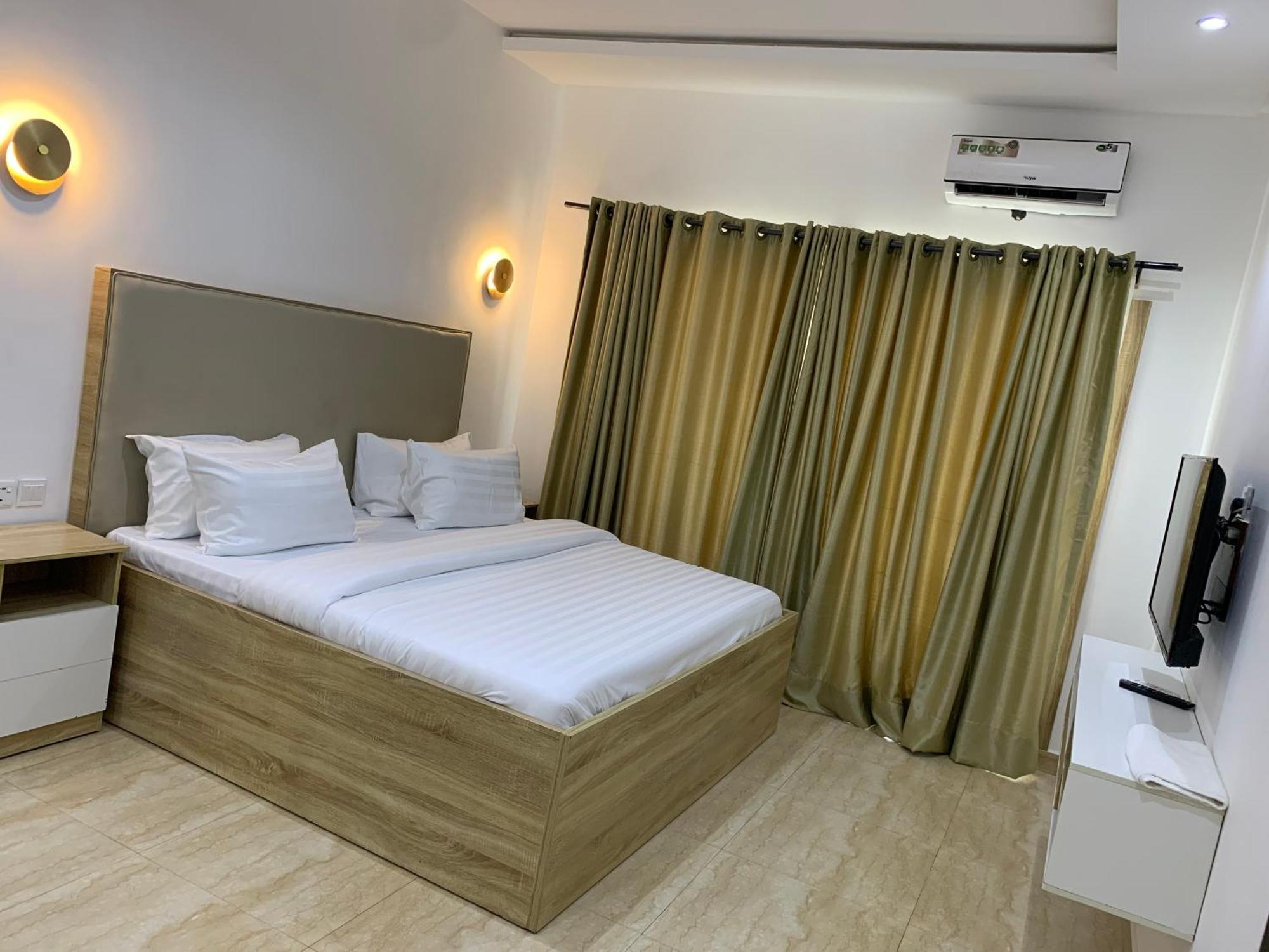 Greywood Hotel And Apartments Ikeja Exterior photo